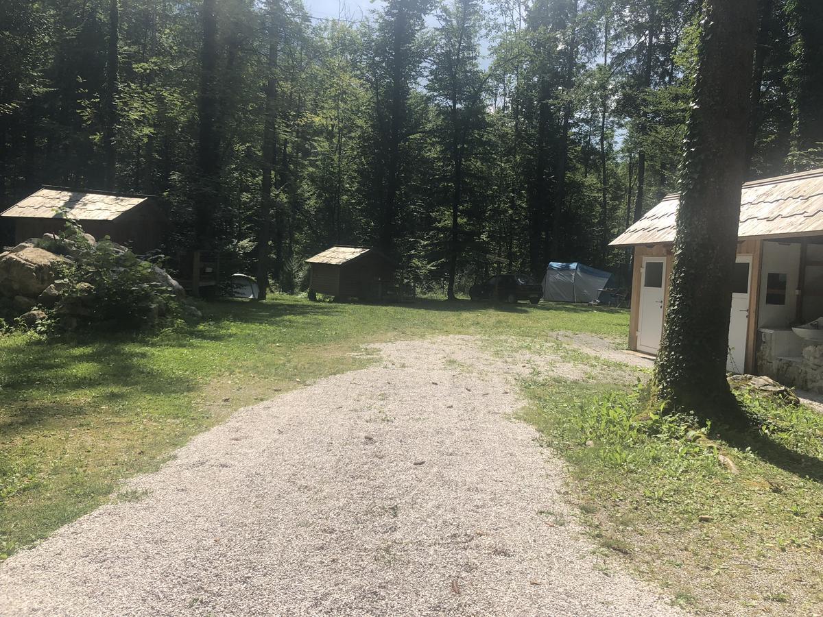 Kamp Alpe Kamniska Bistrica Hotel Stahovica Buitenkant foto